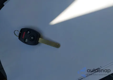 2006 Honda Civic Lx z USA, uszkodzony, nr VIN JHMFA16576S013078